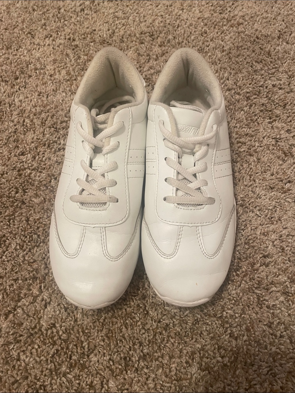 Baxinier White cheer shoes